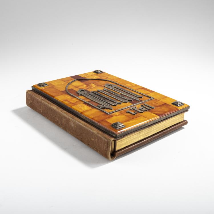 Bild 1 zu Objekt, Goethe's Faust Part 1 with cover made of amber pieces, c. 1939, Hanns Holdt, Deutschland, 176C 716