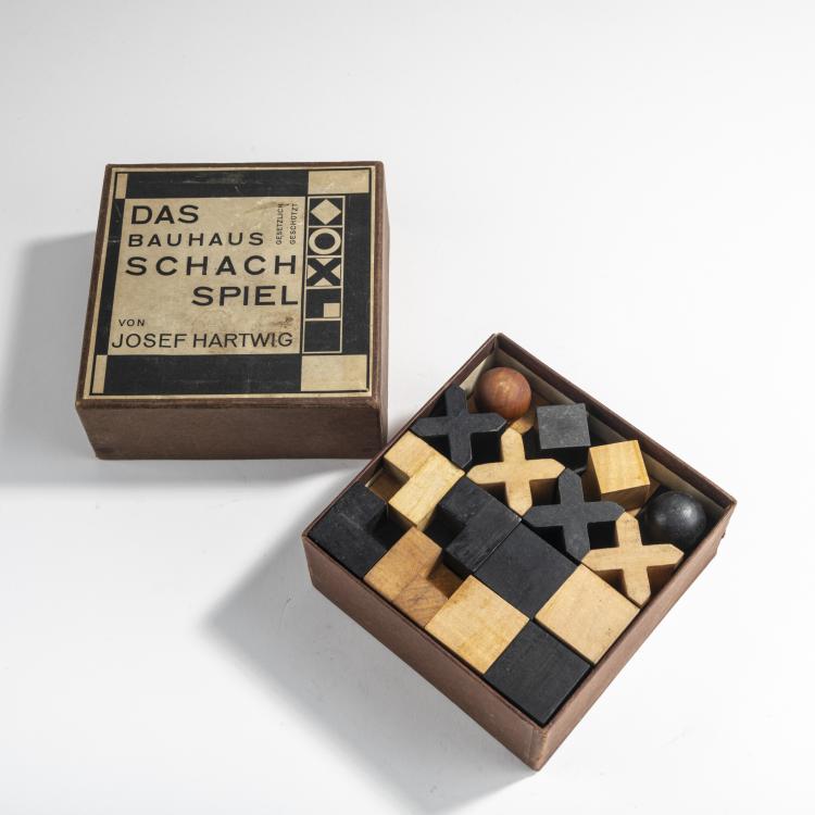Bild 1 zu Objekt, Bauhaus - Schachspiel 'XVI', 1924, Josef Hartwig, Hartwig, Josef, 176B 59