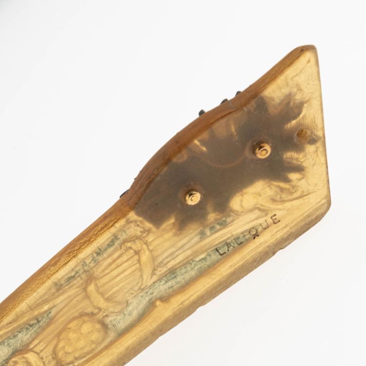 Bild 2 zu Objekt, Fragment einer Tiara/ eines Schmuckkamms 'Bleuets', 1903-04, Ren&eacute; Lalique, Lalique, Ren&eacute;, Paris, 176C 520