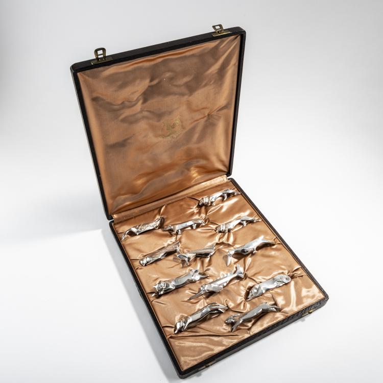 Bild 1 zu Objekt, Zw&ouml;lf Messerb&auml;nkchen, um 1925, Christofle, Paris, 176C 510