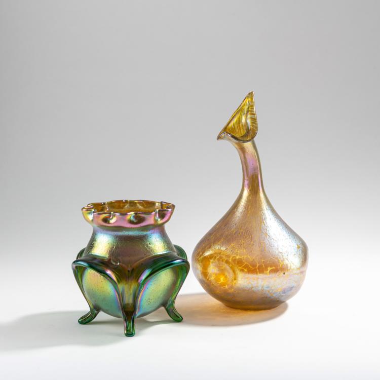 Hauptbild zu Objekt, Rose water sprinkler 'Papillon', 1898-1900 and footed vase, 1904, L&ouml;tz Wwe., Klosterm&uuml;hle, 176C 532