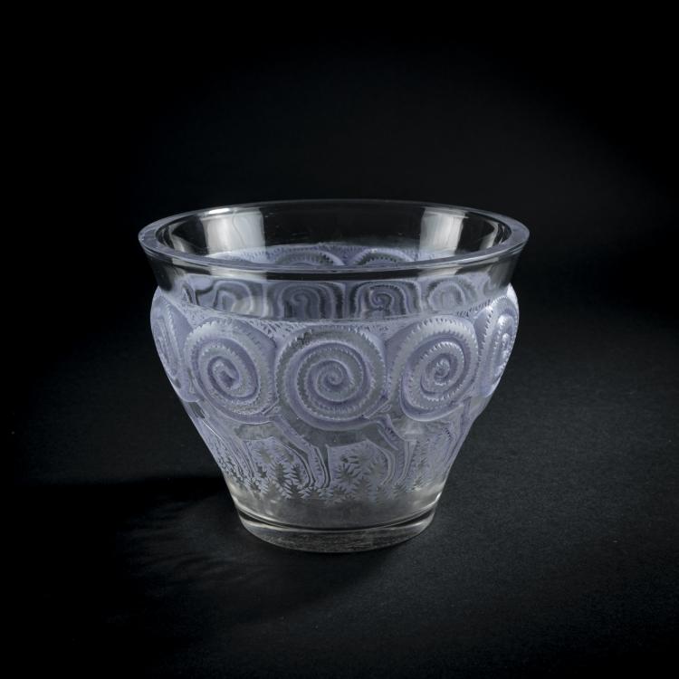 Hauptbild zu Objekt, Vase 'Rennes', 1933, Ren&eacute; Lalique, Lalique, Wingen-sur-Moder, 176C 447
