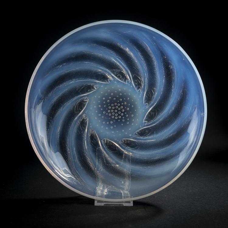 Hauptbild zu Objekt, Bowl (coupe plate) 'Poissons No. 1', 1931, Ren&eacute; Lalique, Lalique, Wingen-sur-Moder, 176C 443