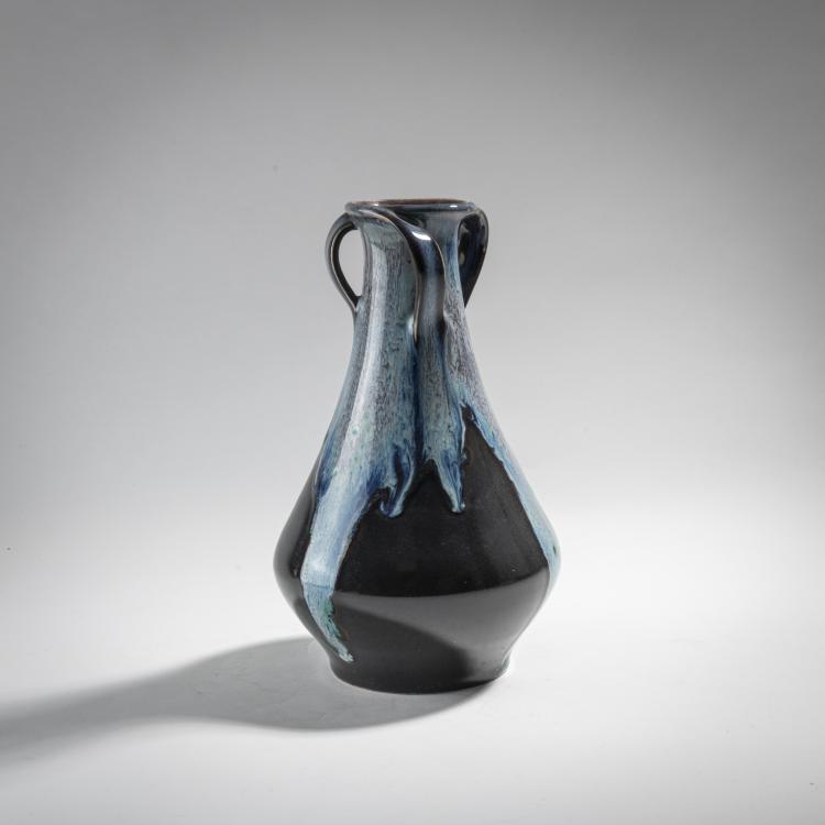Hauptbild zu Objekt, Vase with three handles, 1906-13, Jakob Julius Scharvogel, Scharvogel, Darmstadt, 176C 672
