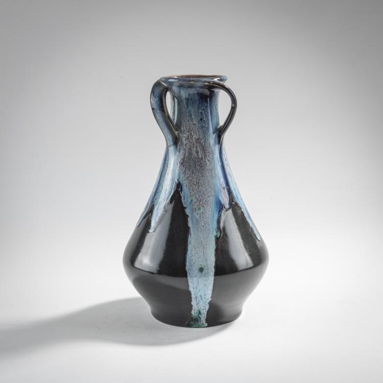 Bild 1 zu Objekt, Vase with three handles, 1906-13, Jakob Julius Scharvogel, Scharvogel, Darmstadt, 176C 672