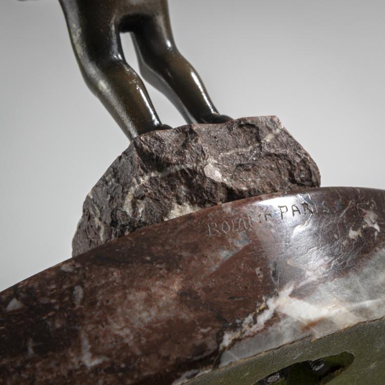 Bild 1 zu Objekt, 'Scholar Troll on Bowl', c. 1928, Roland Paris, 176C 690