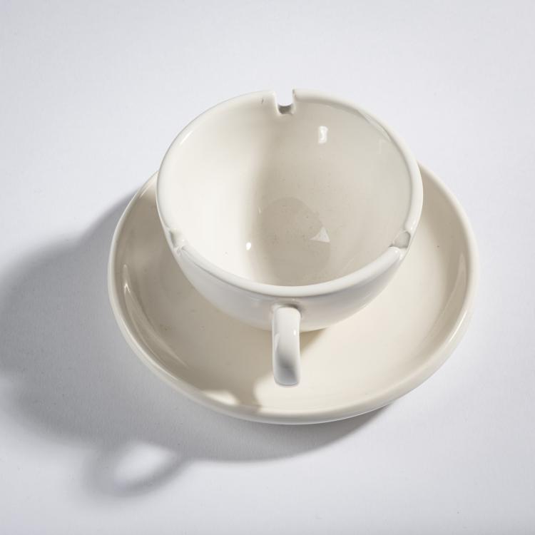 Bild 1 zu Objekt, 'Niki' cup / ashtray , 1989, Lawrence Laske, O.W.O, Montfort-l'Amaury, 176B 235
