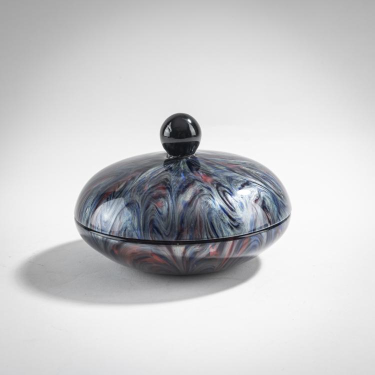 Hauptbild zu Objekt, 'Titania' lidded box, c. 1906, L&ouml;tz Wwe., Klosterm&uuml;hle, 176C 548