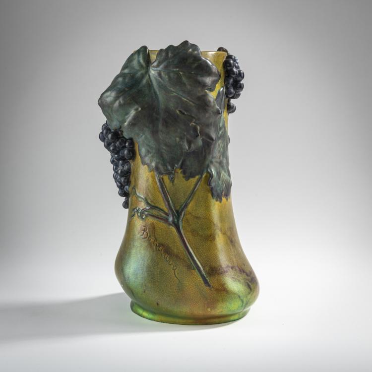 Bild 1 zu Objekt, Vase 'Wine', c.  1900, Lajos Mack, Zsolnay, Pecs, 176C 567