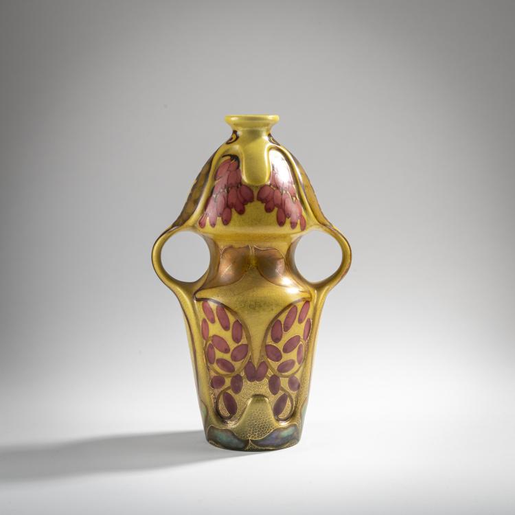 Hauptbild zu Objekt, Vase with handles with rose hips, c. 1900, Vilmos Zsolnay, Zsolnay, Pecs, 176C 568