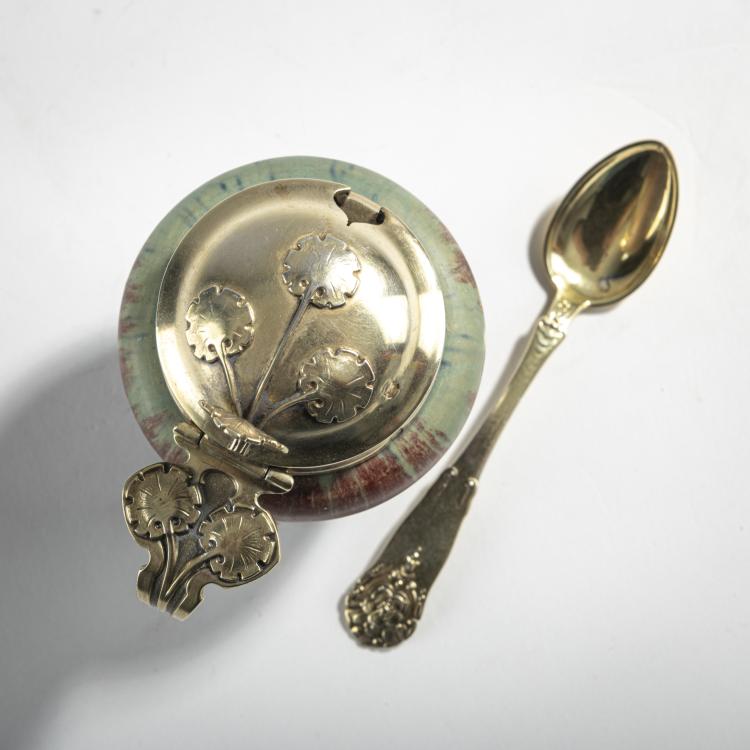 Bild 1 zu Objekt, Senftopf mit L&ouml;ffel, um 1900, Frankreich, 176C 478