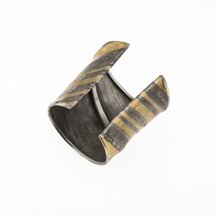 Bild 2 zu Objekt, Bracelet and earrings with rough diamonds, 1989/2002, Michael Zobel, 176D 902