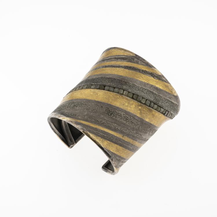 Bild 3 zu Objekt, Bracelet and earrings with rough diamonds, 1989/2002, Michael Zobel, 176D 902