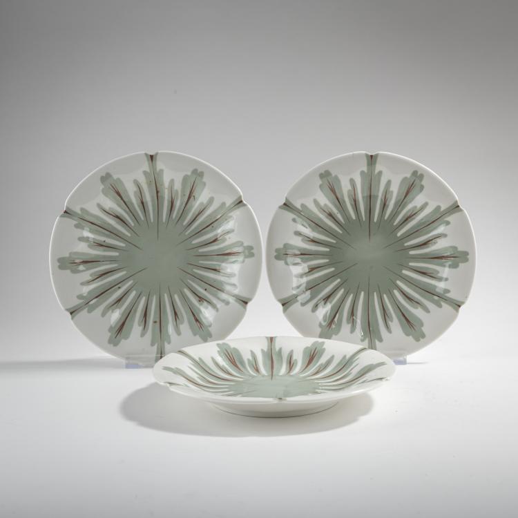 Hauptbild zu Objekt, Three dessert plates 'Crocus', 1896, Konrad Hentschel, Meissen, KPM, 176C 636