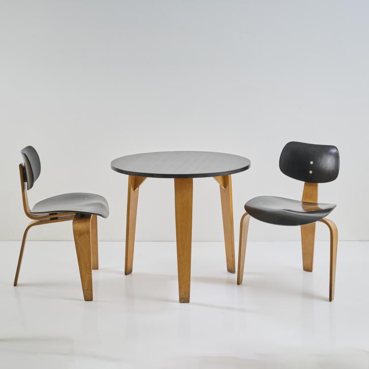 Bild 1 zu Objekt, Zwei St&uuml;hle 'SE 42' und Tisch '254', 1949/52, Egon Eiermann, Wilde & Spieth, Esslingen, 176B 71
