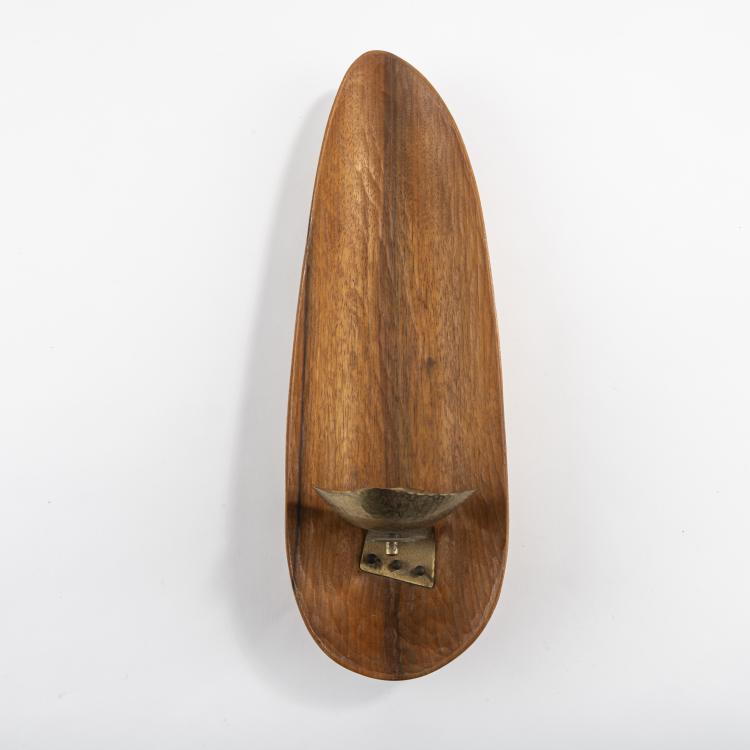 Bild 1 zu Objekt, Anthroposophical wall candle holder, 1930s/50s, Rudolf Steiner (Umkreis),Siegfried P&uuml;tz,Wilhelm Rampf, Kunstschnitzwerkstatt Dornach (zug./attr.), 176B 118