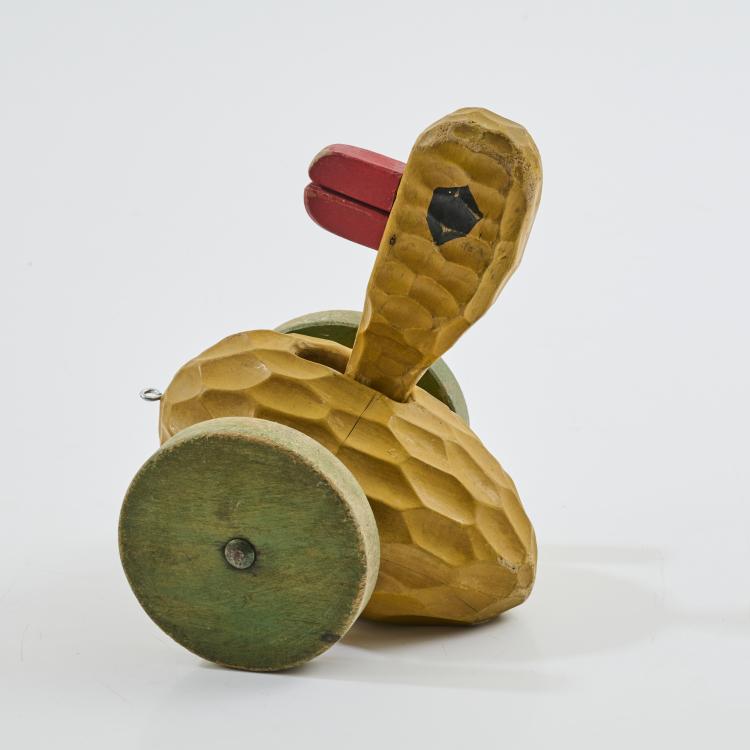 Bild 1 zu Objekt, Anthroposophische Nachzieh-Ente, 1930er Jahre, Rudolf Steiner (Umkreis) (zugeschrieben),Siegfried P&uuml;tz (zugeschrieben),Wilhelm Rampf (zugeschrieben), Waldorf(schul) Spielzeug und Verlag GmbH Stuttgart, 176B 111