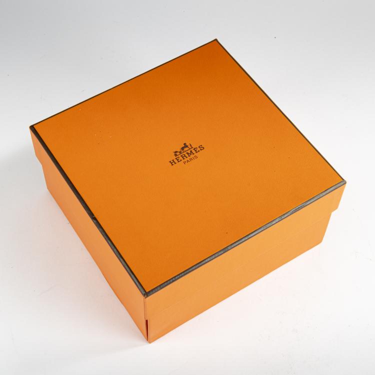 Bild 2 zu Objekt, Schatulle mit f&uuml;nf Tellern 'Paris sur Seine', 2000er Jahre, Herm&egrave;s, Paris, 177A 133