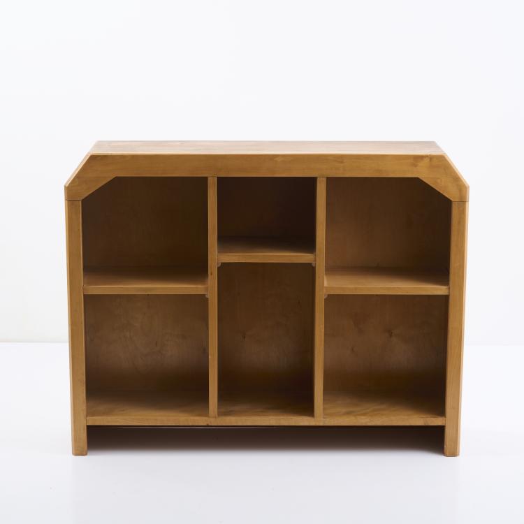 Bild 1 zu Objekt, Anthroposophic shelf, 1930-50, Felix Kayser (attributed),Rudolf Steiner (Umkreis) (attributed), Schiller-M&ouml;bel, Stuttgart (zug./attr.), 176B 79