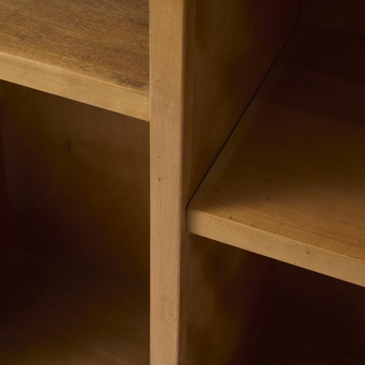 Bild 5 zu Objekt, Anthroposophic shelf, 1930-50, Felix Kayser (attributed),Rudolf Steiner (Umkreis) (attributed), Schiller-M&ouml;bel, Stuttgart (zug./attr.), 176B 79