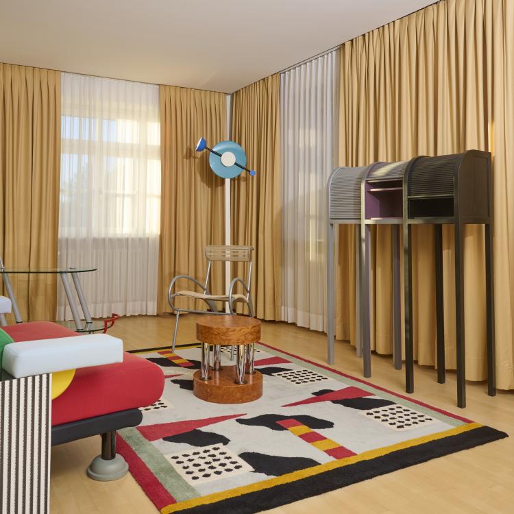 Bild 2 zu Objekt, Carpet 'California', 1983 (design), Nathalie Du Pasquier, Memphis Milano, 177A 243