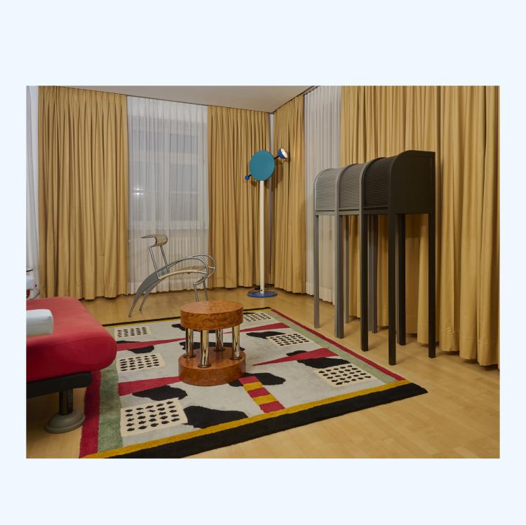 Bild 1 zu Objekt, Drei kleine Schr&auml;nkchen 'Imperial', 1981 (Entwurf), Shiro Kuramata, Memphis Milano, 177A 244