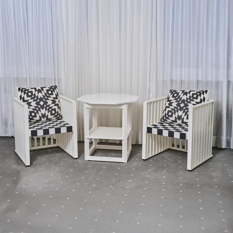 Bild 1 zu Objekt, Zwei Armlehnsessel und ein Tisch 'Purkersdorf', 1903 (Entwurf), Josef Hoffmann, Wittmann M&ouml;belwerkst&auml;tten, Etsdorf, 177A 217