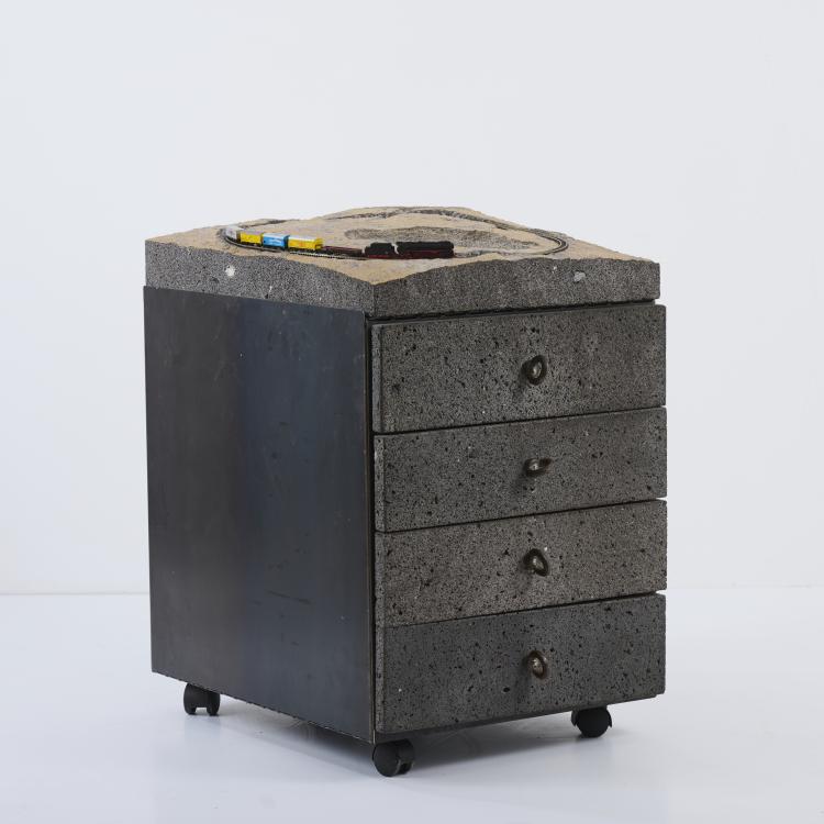 Hauptbild zu Objekt, Roll container 'Monolith', c. 1985, Wolfgang Laubersheimer, Moormann, Nils Holger, Aschau, 177A 429