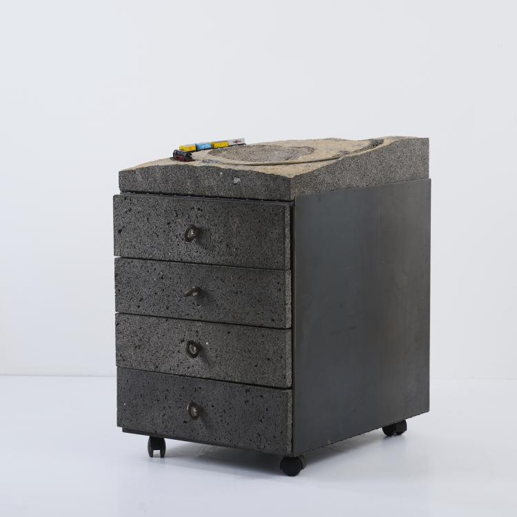 Bild 2 zu Objekt, Roll container 'Monolith', c. 1985, Wolfgang Laubersheimer, Moormann, Nils Holger, Aschau, 177A 429