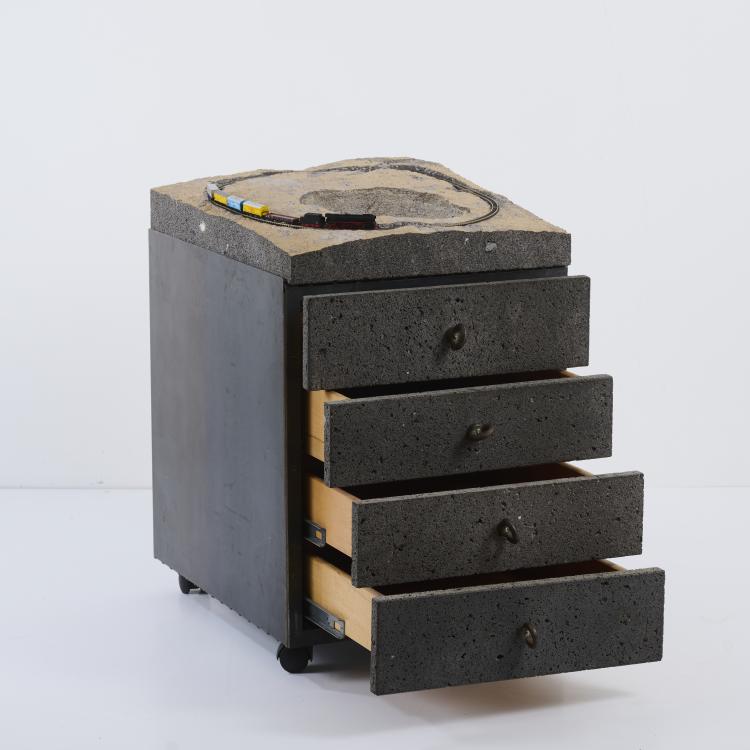 Bild 4 zu Objekt, Roll container 'Monolith', c. 1985, Wolfgang Laubersheimer, Moormann, Nils Holger, Aschau, 177A 429