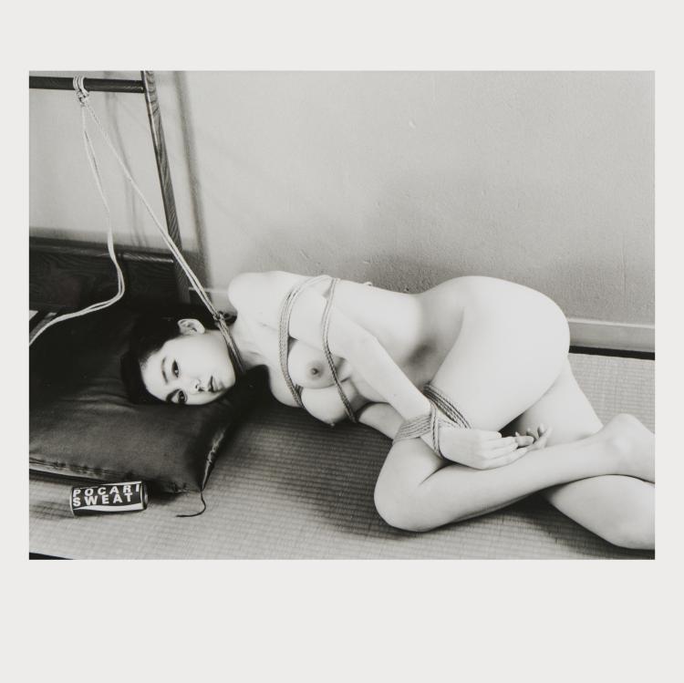 Hauptbild zu Objekt, Ohne Titel, aus der Serie 'Kinbaku', 1989 (Abzug wohl sp&auml;ter), Nobuyoshi Araki, 177C 648
