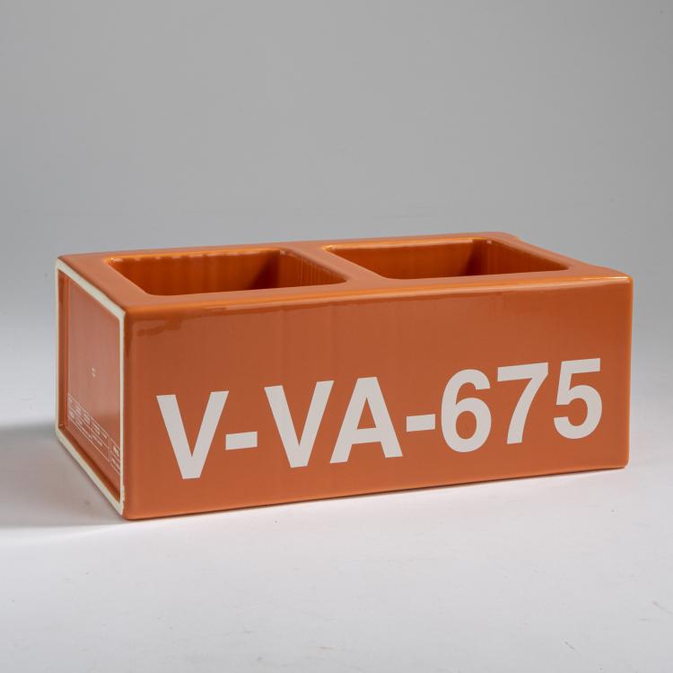 Bild 3 zu Objekt, Ceramic Block 'V-VA-675', 2019, Virgil Abloh, Vitra Design, Birsfelden, 177A 127