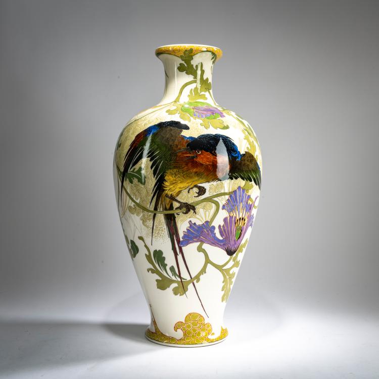 Hauptbild zu Objekt, Decorative jug, 1910-17, Willem (Wilhelmus Petrus) Hartgring, Zuid-Holland E. Esti&eacute; & Co., Gouda., 178A 360