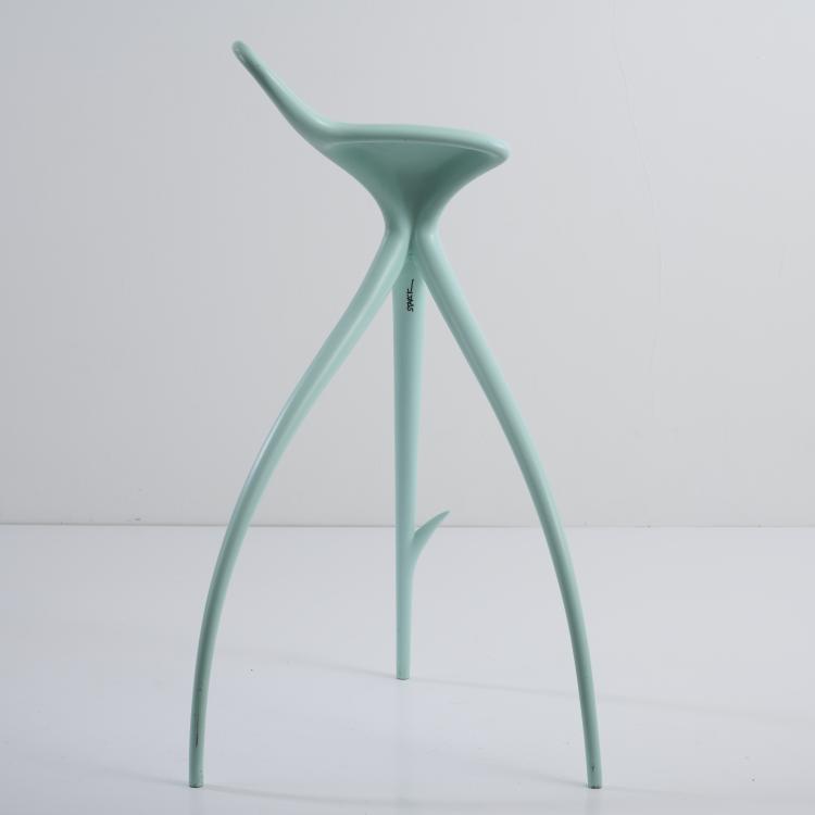 Bild 3 zu Objekt, 'W.W. Stool', 1990, Philippe Starck, Vitra, Birsfelden, 177A 143