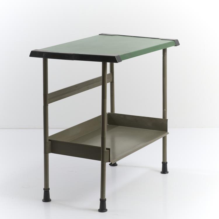 Bild 2 zu Objekt, Beistelltisch- / Aktenablage 'Spazio', 1959, Studio B.B.P.R.,Gian Luigi Banfi,Ludovico Barbiano di Belgiojoso,Enrico Peressutti,Ernesto Nathan Rogers, Olivetti, Ivrea, 177A 212