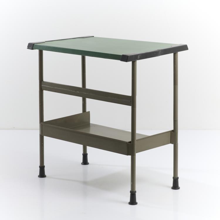 Bild 3 zu Objekt, Beistelltisch- / Aktenablage 'Spazio', 1959, Studio B.B.P.R.,Gian Luigi Banfi,Ludovico Barbiano di Belgiojoso,Enrico Peressutti,Ernesto Nathan Rogers, Olivetti, Ivrea, 177A 212