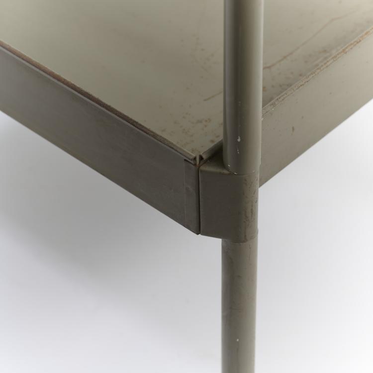 Bild 6 zu Objekt, Beistelltisch- / Aktenablage 'Spazio', 1959, Studio B.B.P.R.,Gian Luigi Banfi,Ludovico Barbiano di Belgiojoso,Enrico Peressutti,Ernesto Nathan Rogers, Olivetti, Ivrea, 177A 212