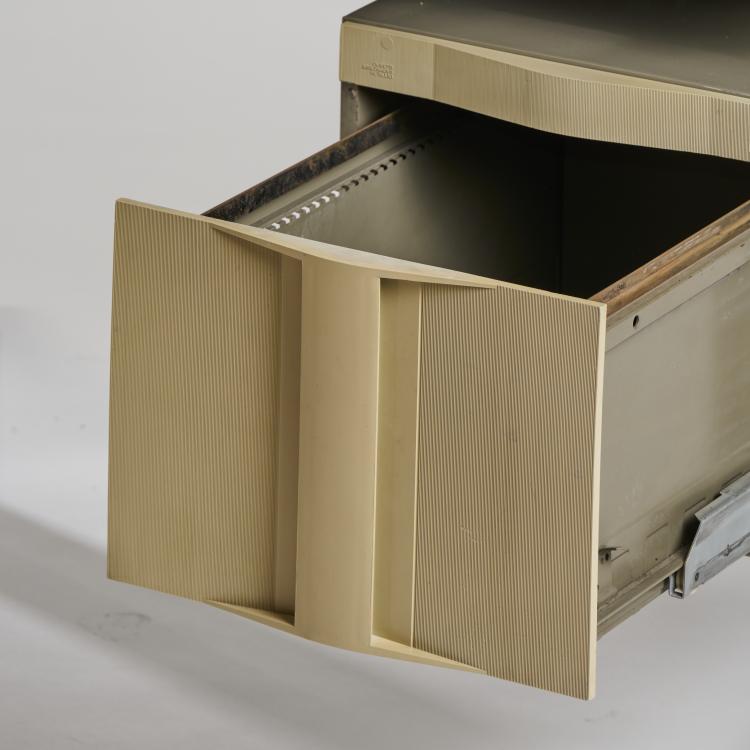 Bild 3 zu Objekt, Schreibtisch 'Arco', 1963, Studio B.B.P.R., Olivetti, Ivrea, 177A 290