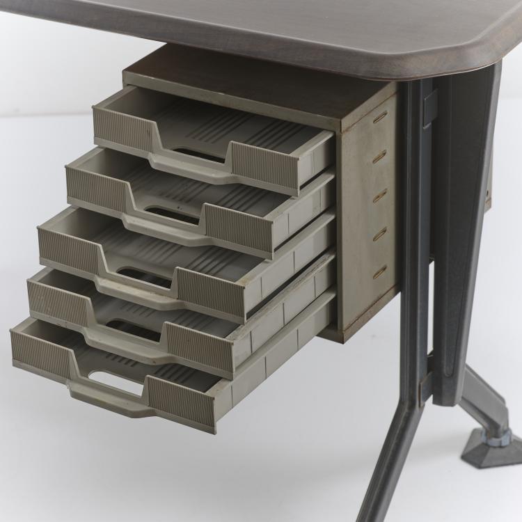 Bild 4 zu Objekt, Schreibmaschinentisch 'Arco', 1963, Gian Luigi Banfi,Ludovico Barbiano di Belgiojoso,Enrico Peressutti,Ernesto Nathan Rogers, Olivetti, Ivrea, 177A 291