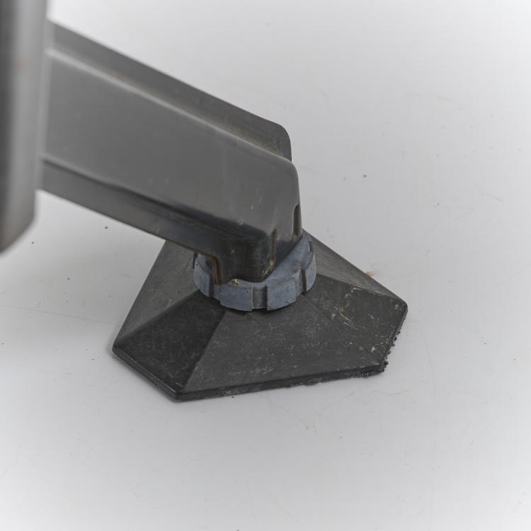 Bild 7 zu Objekt, Schreibmaschinentisch 'Arco', 1963, Gian Luigi Banfi,Ludovico Barbiano di Belgiojoso,Enrico Peressutti,Ernesto Nathan Rogers, Olivetti, Ivrea, 177A 291