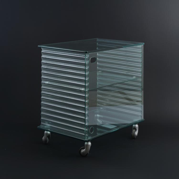 Hauptbild zu Objekt, Kleines Regal auf Rollen, 1996, Ron Arad, Fiam, Pesaro, 177A 463