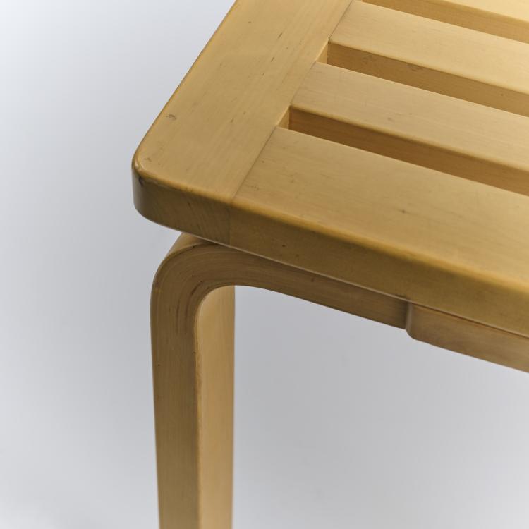 Bild 3 zu Objekt, Zwei Sitzb&auml;nke '153B', 1945 (Entwurf), Alvar Aalto, Artek, Helsinki, 177A 47