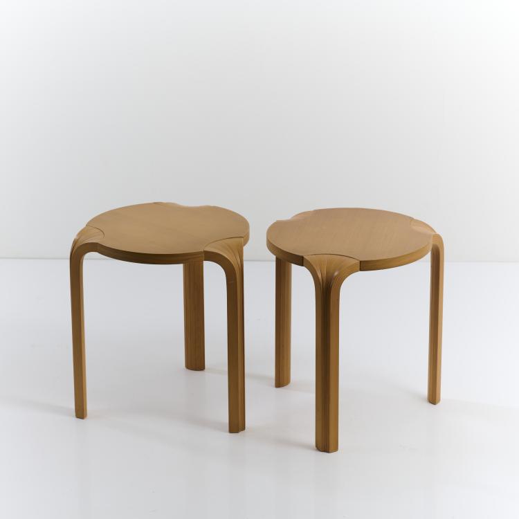 Bild 1 zu Objekt, Zwei Hocker 'X-600', 1954 (Entwurf), Alvar Aalto, Artek, Helsinki, 177A 171