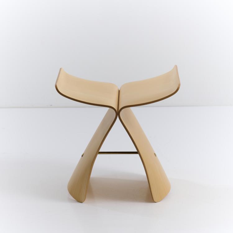 Bild 2 zu Objekt, 'Butterfly' stool, 1954, Sori Yanagi, Vitra, Birsfelden, 177A 175