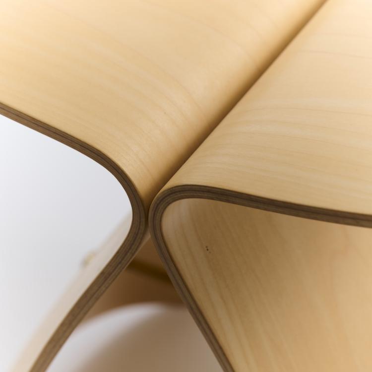 Bild 3 zu Objekt, 'Butterfly' stool, 1954, Sori Yanagi, Vitra, Birsfelden, 177A 175