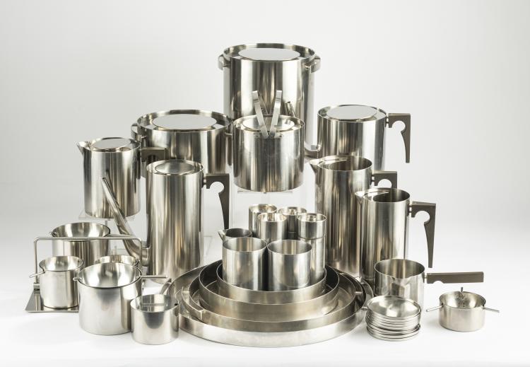 Hauptbild zu Objekt, 36 K&uuml;chenteile 'Cylinda Line', 1967 (Entwurf), Arne Jacobsen, Stelton, Gentofte, 177A 98