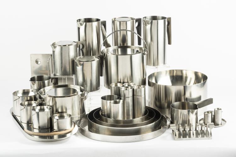 Hauptbild zu Objekt, 26 K&uuml;chenteile 'Cylinda Line', 1967 (Entwurf), Arne Jacobsen, Stelton, Gentofte, 177A 99