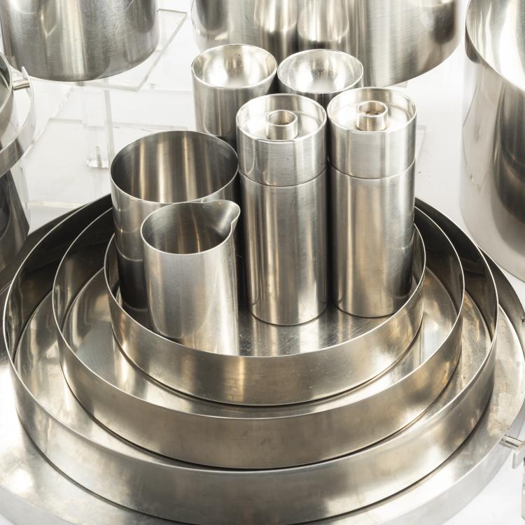 Bild 1 zu Objekt, 26 K&uuml;chenteile 'Cylinda Line', 1967 (Entwurf), Arne Jacobsen, Stelton, Gentofte, 177A 99