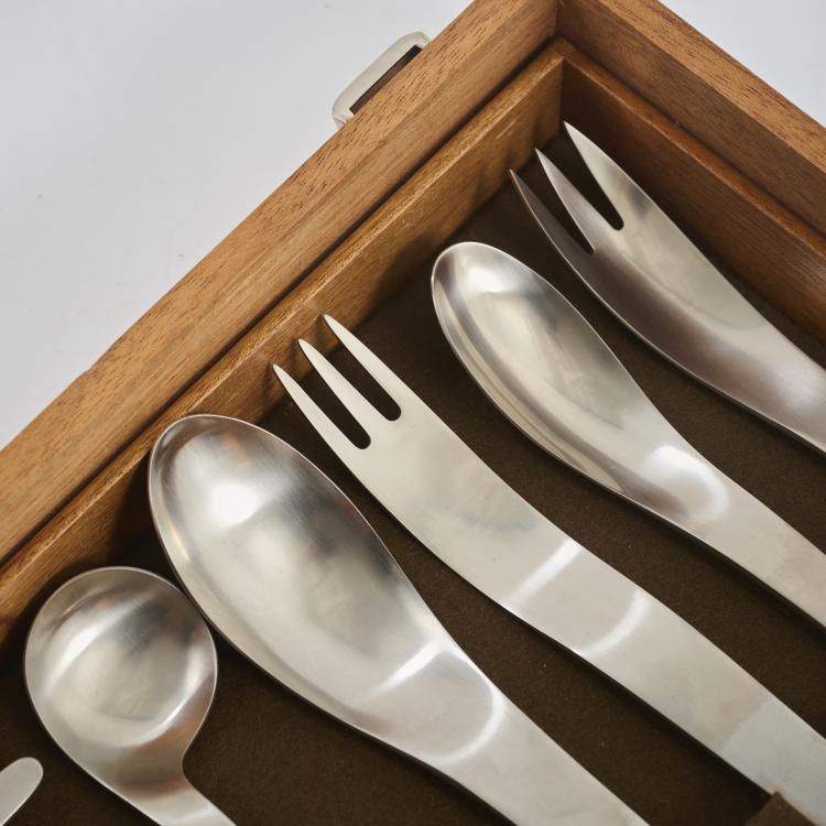 Bild 3 zu Objekt, 77-teiliges Besteck 'AJ', 1957, Arne Jacobsen, Michelsen, A., Kopenhagen / Copenhagen, 177A 94