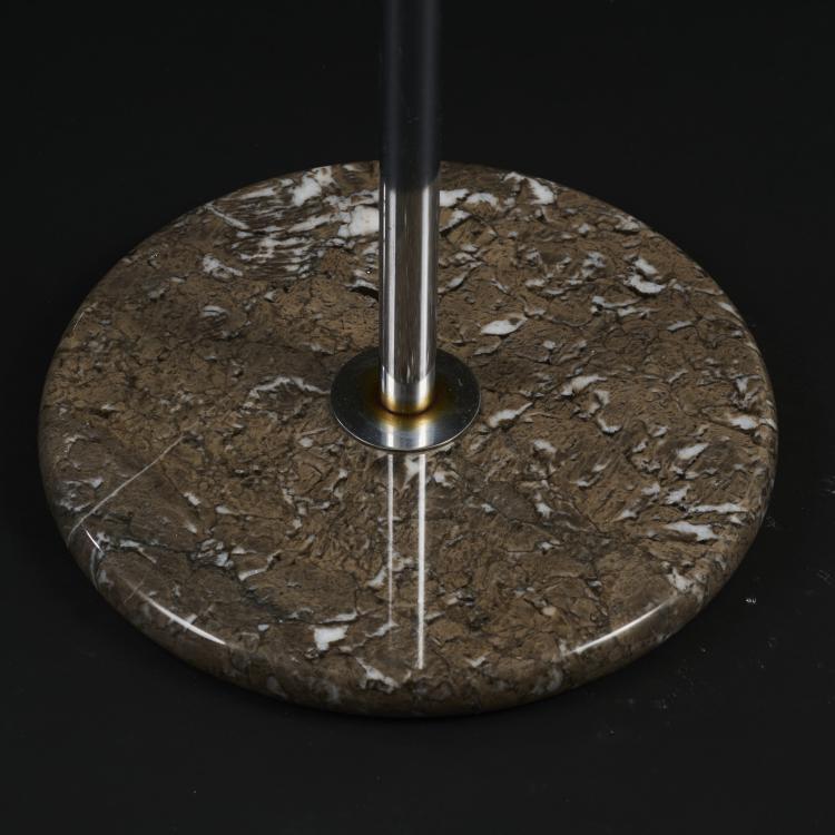 Bild 4 zu Objekt, 'Mezzaluna' floor light, 1975, Bruno Gecchelin, Skipper, Mailand / Milan, 177A 384